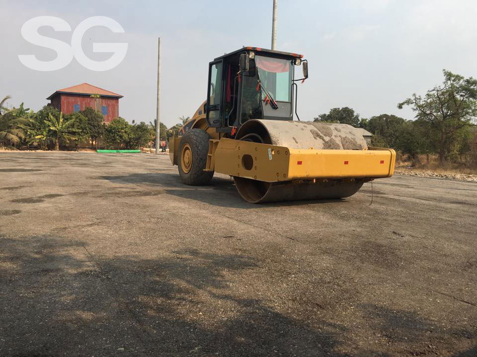 Quy trình xây dựng làm sân bóng đá cỏ nhân tạo từ a - z 18 Giai đoạn thi công lớp đá mi bụi