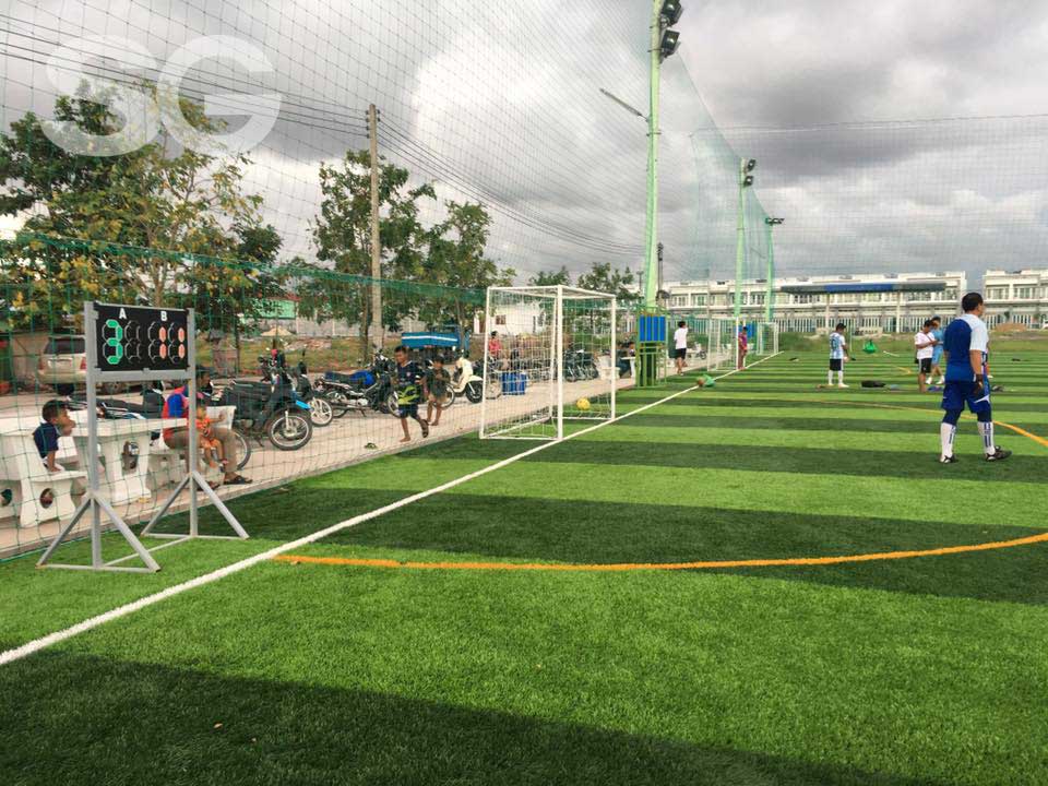Quy trình xây dựng làm sân bóng đá cỏ nhân tạo từ a - z 44 Hình ảnh hoàn thiện sân bóng đá cỏ nhân tạo