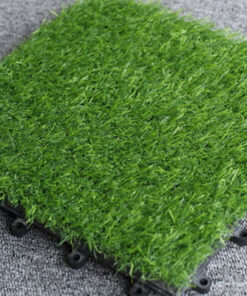 tấm vỉ cỏ nhân tạo lót sàn kết hợp với gỗ
