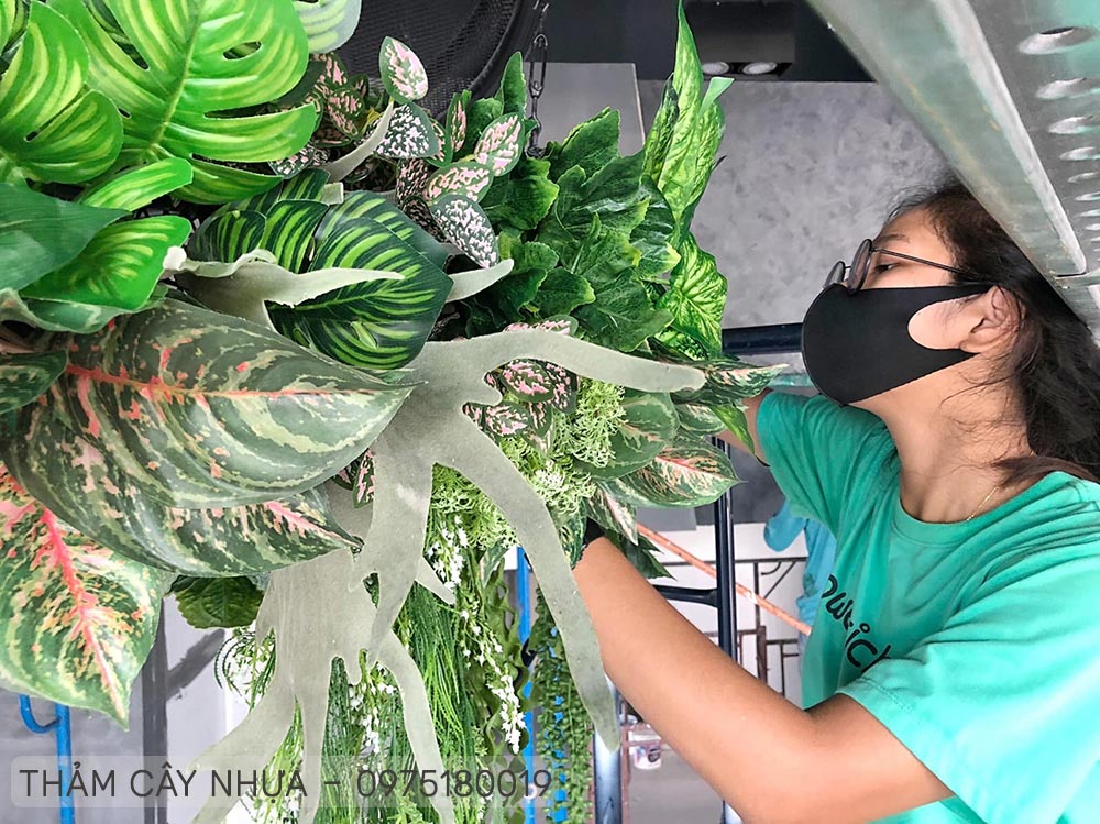 Thảm cây nhựa trang trí tường