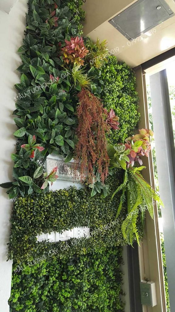 Mẫu tường cây giả đẹp trang trí cửa hàng