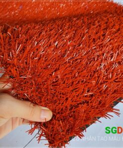 Cỏ nhân tạo màu đỏ