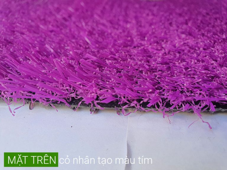 Cỏ nhân tạo màu tím