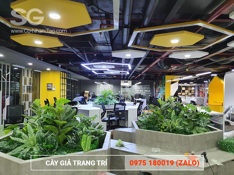 Chậu cây giả trang trí văn phòng