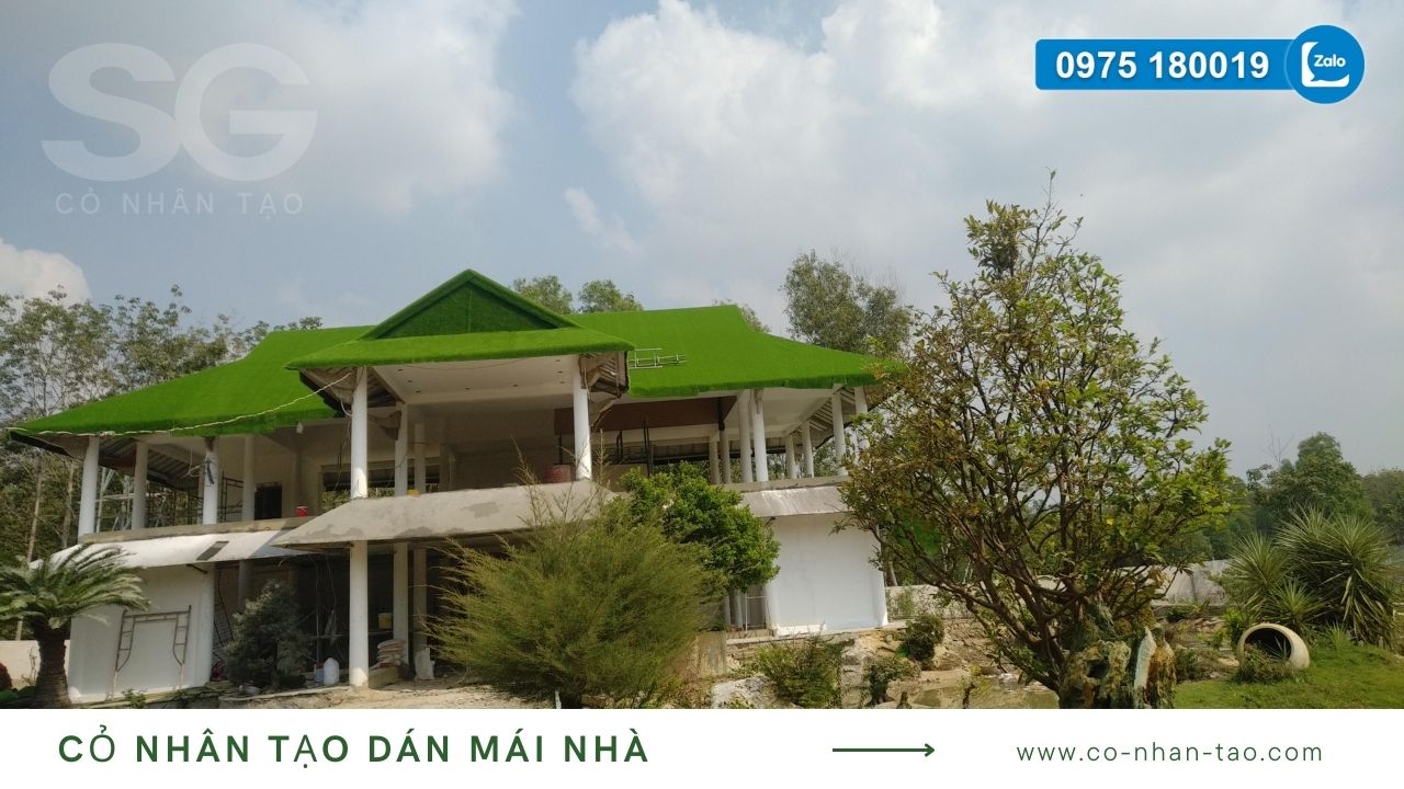 Cỏ nhân tạo dán mái nhà đẹp và chống nóng 12 Cỏ nhân tạo dán mái nhà