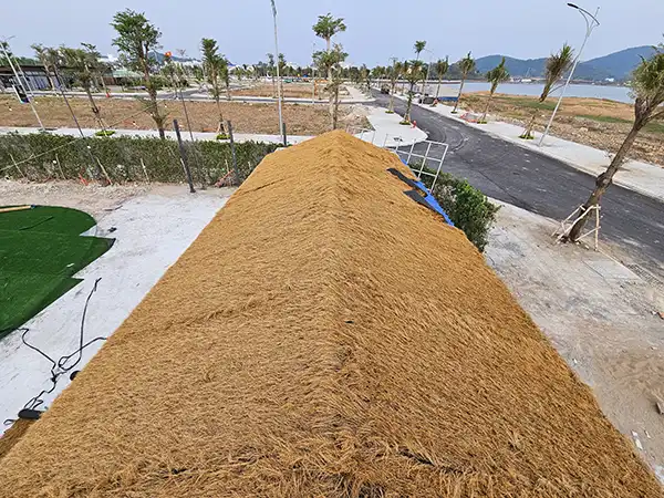 Thảm rơm nhân tạo lợp mái