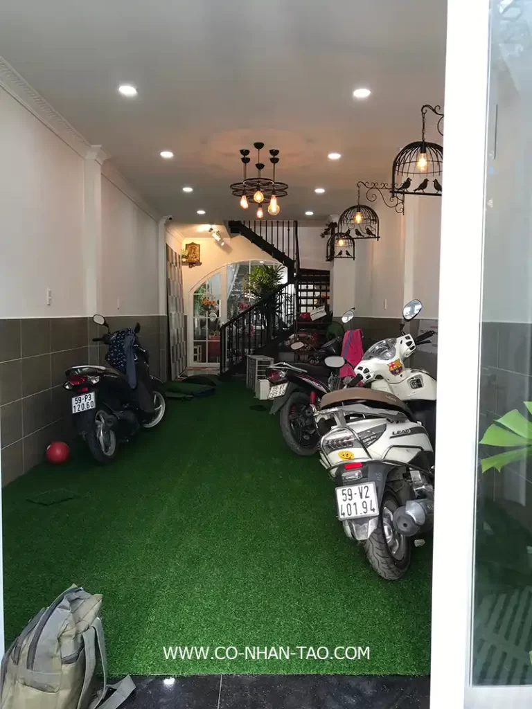 Thi công cỏ nhân tạo trải sàn nhà ở Quận 1