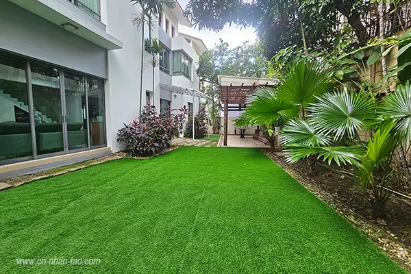 Thi công cỏ nhân tạo sân vườn