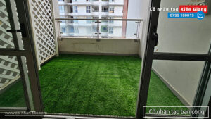 Cỏ nhân tạo trải ban công ở Kiên Giang